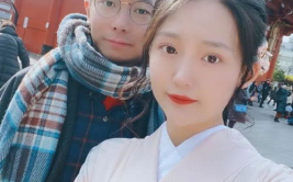 女主进入娱乐圈吃瓜,女主的吃瓜成长记