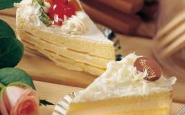 娱乐吃瓜酱第一块蛋糕,第一块蛋糕背后的故事揭秘